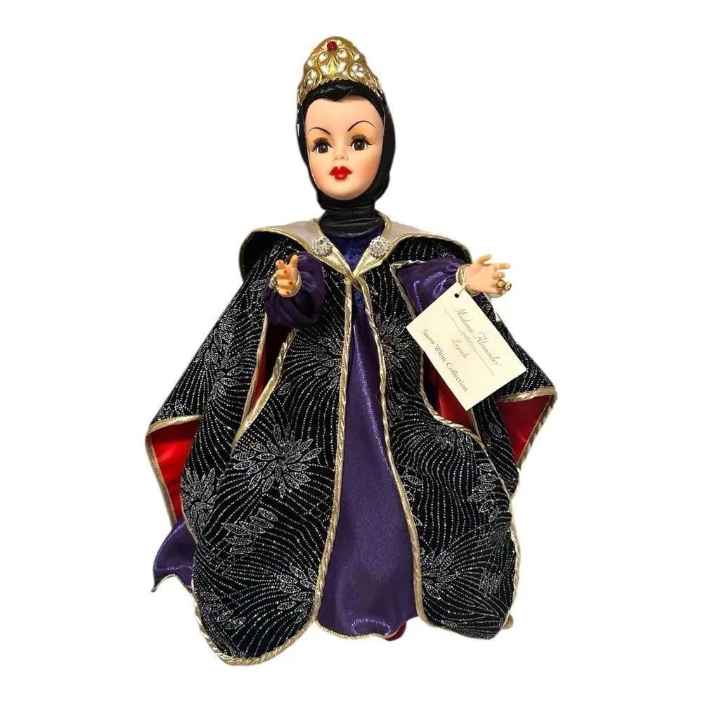 Madame Alexander Snow White Doll with Elegant Cape
